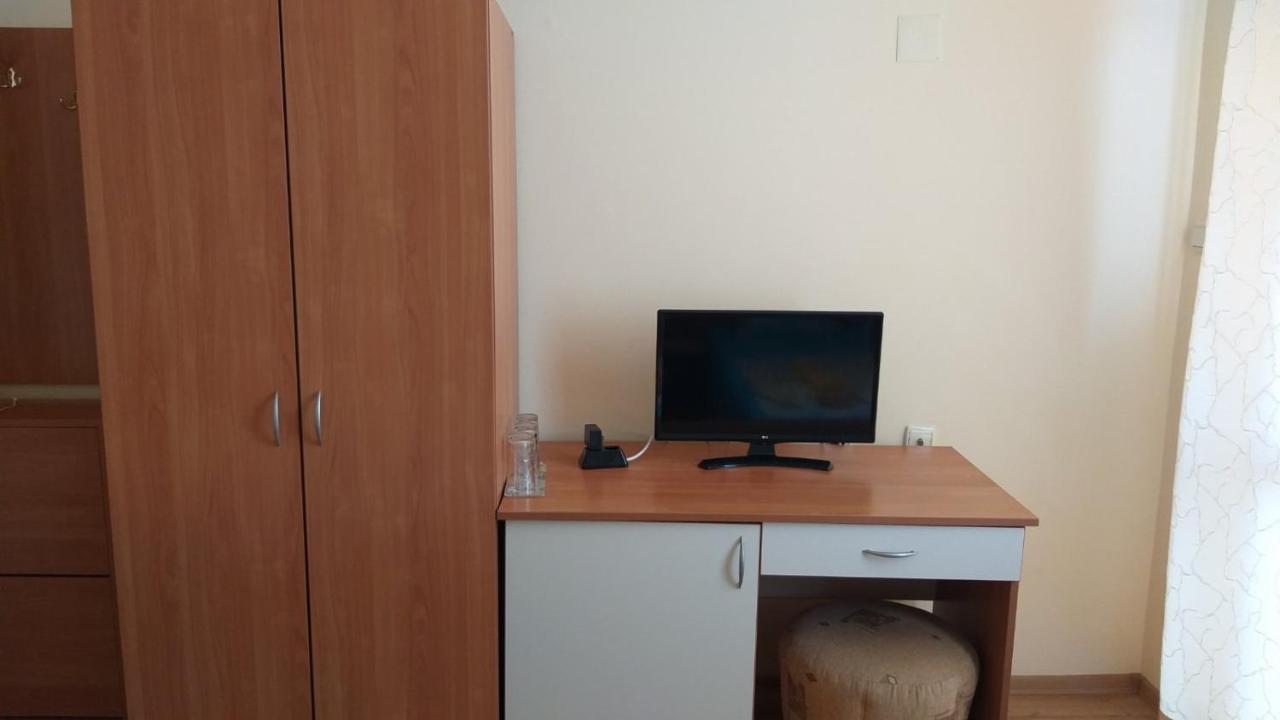 פרימורסקו Ivanovi Guest House מראה חיצוני תמונה