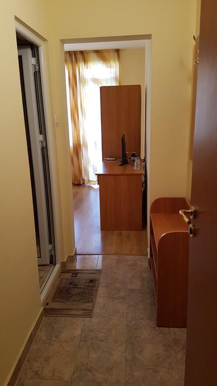 פרימורסקו Ivanovi Guest House מראה חיצוני תמונה